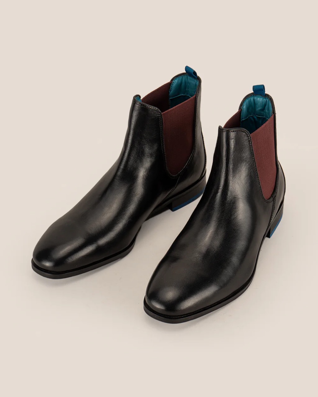 Oswin Hyde Chelsea boots